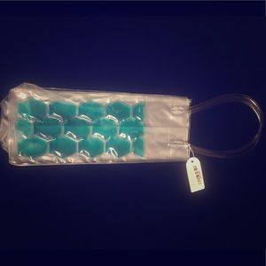 Freezable beverage bag for wine, beer or spirits